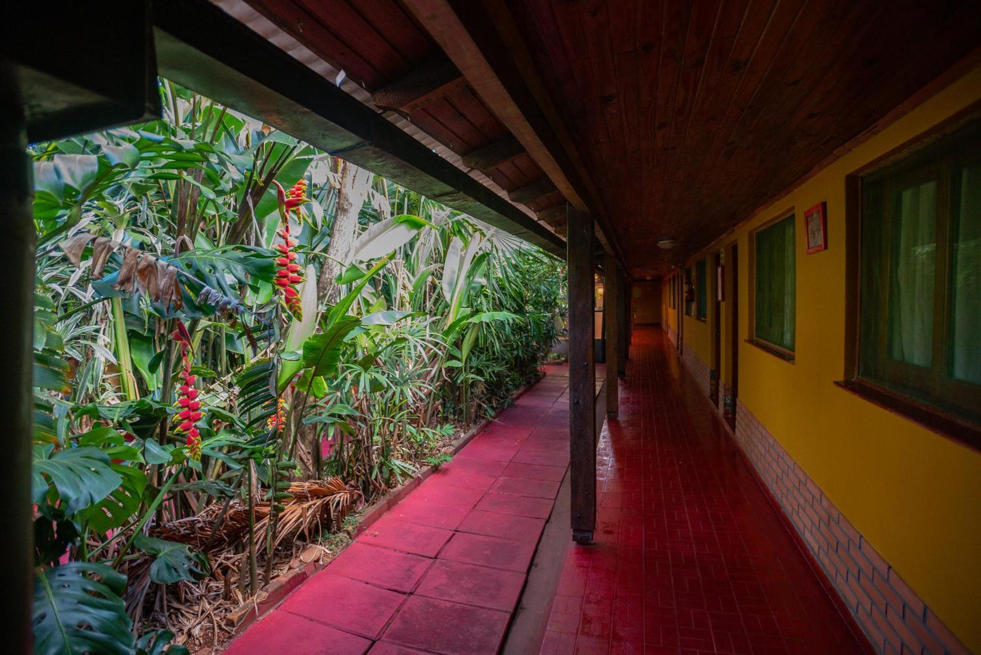 Hosteria Los Helechos Puerto Iguazú Zewnętrze zdjęcie