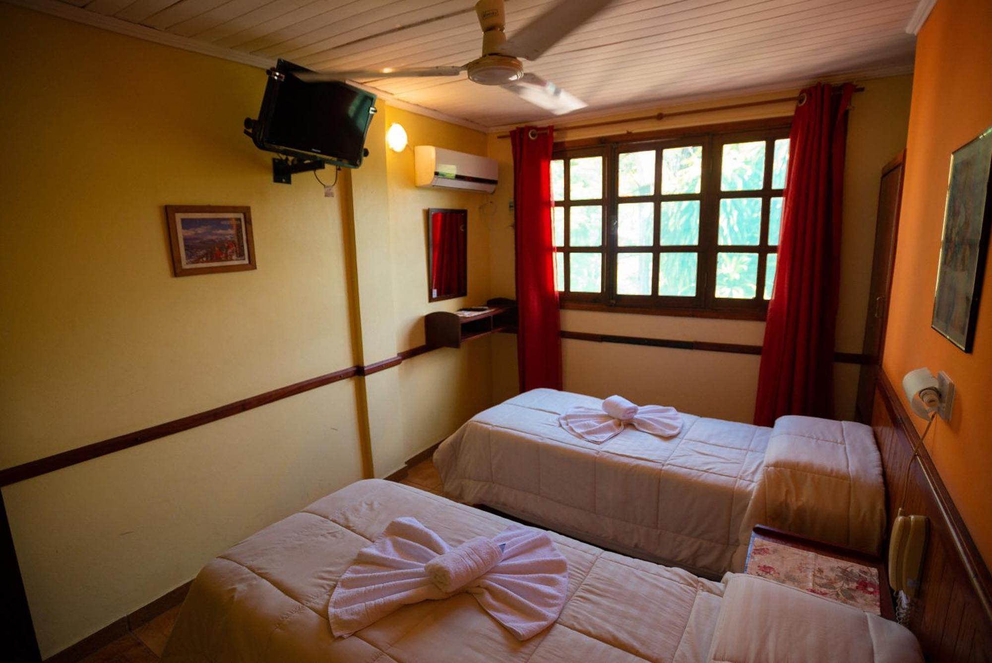 Hosteria Los Helechos Puerto Iguazú Zewnętrze zdjęcie